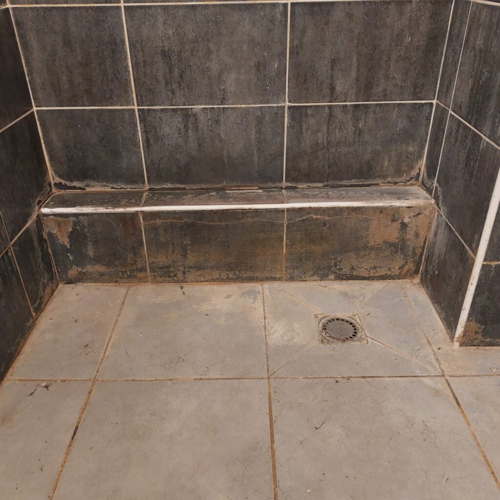 Douche avant travaux de nettoyage